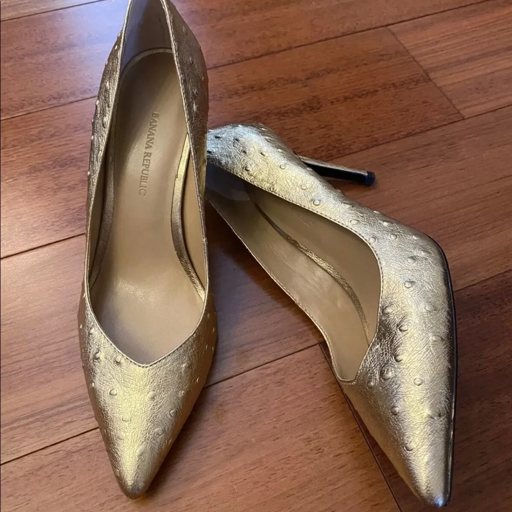 Banana Republic Women Gold Pointed Toe Heels Pumps Shoes Size 7